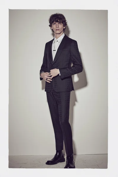 Look 48